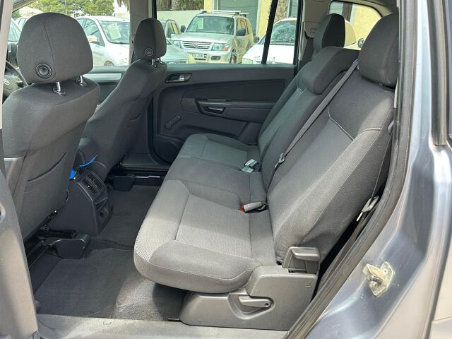 OPEL ZAFIRA DESIGN 1.6 SPANISH RHD IN SPAIN 131000 MILES 7 SEATS SUPERB 2010